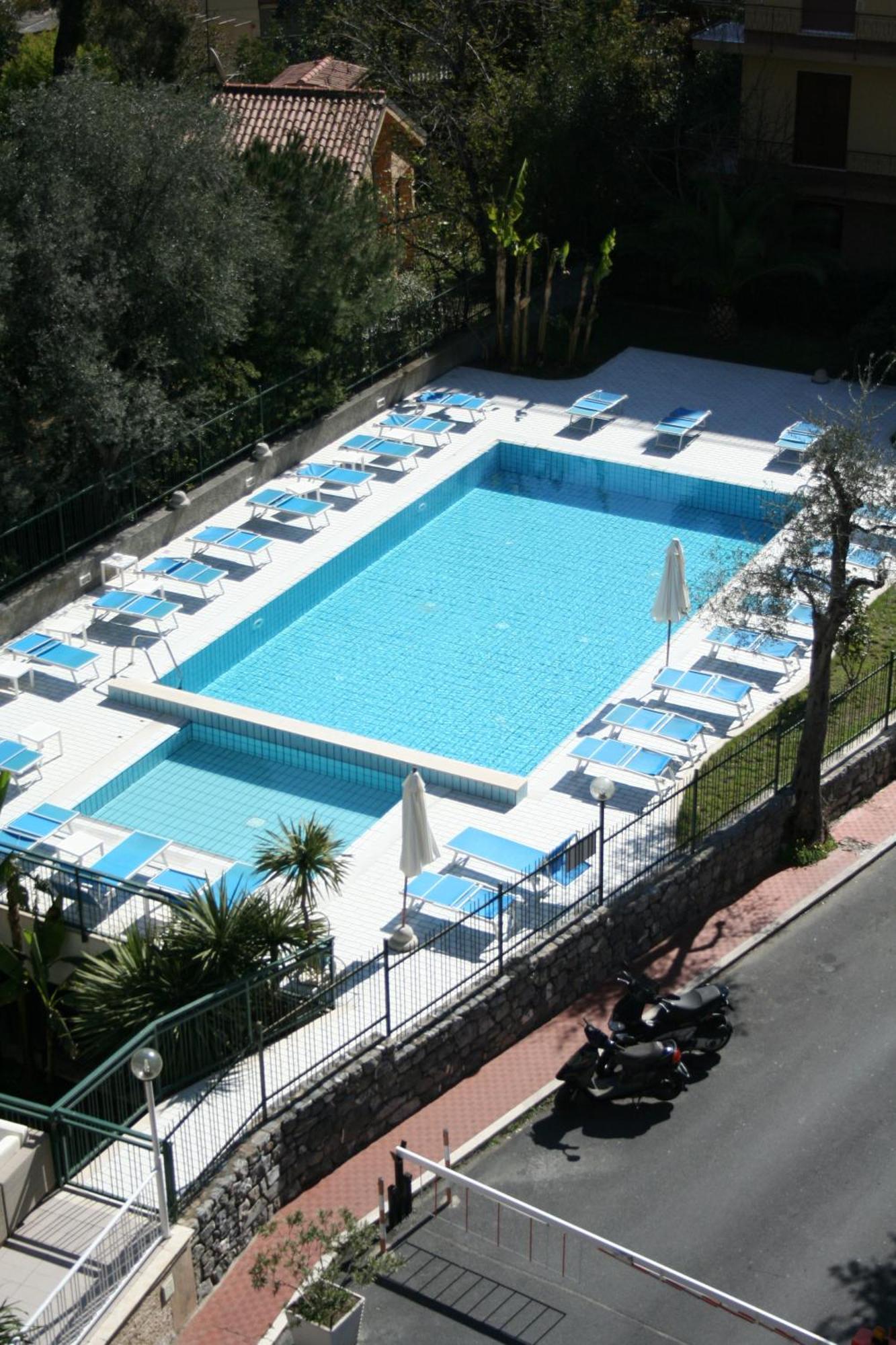 Hotel Garden 3*